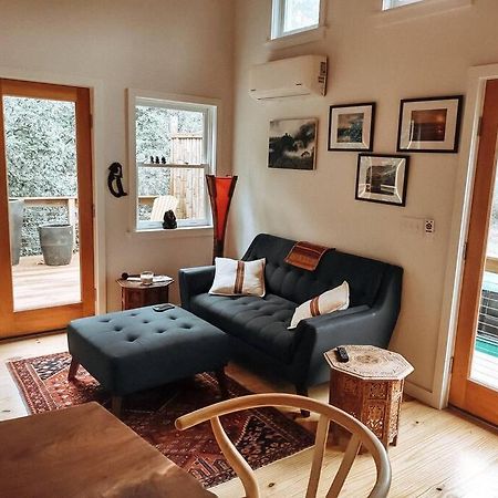 Modern Treehouse, Close To Downtown And Beach Wilmington Eksteriør billede