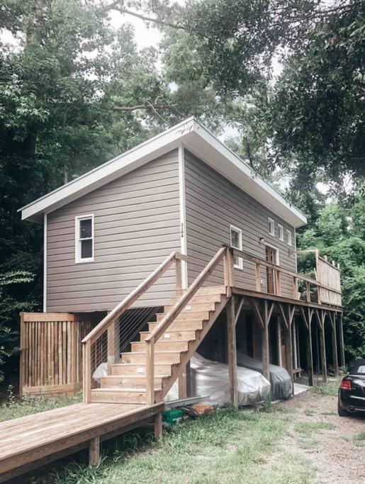 Modern Treehouse, Close To Downtown And Beach Wilmington Eksteriør billede